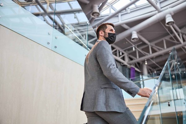 L'installation d'une main-courante est-elle obligatoire ?