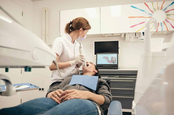 Votre sourire mérite le meilleur: trouvez le dentiste idéal à Brossard