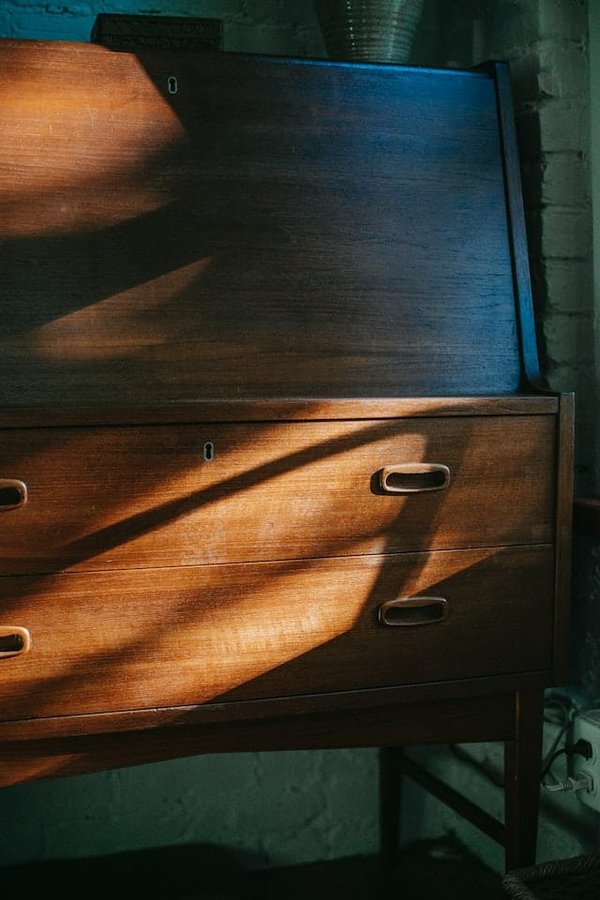 Comment peindre un meuble en teck ?